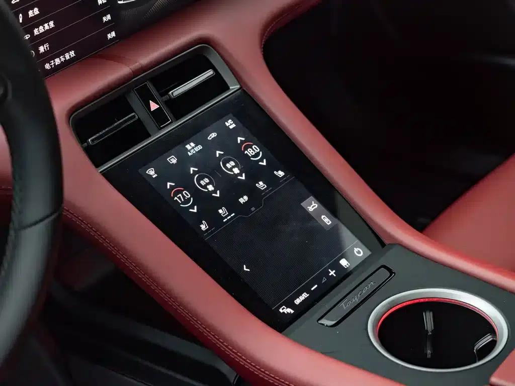Taycan 2022 Taycan 4 Cross Turismo — миниатюра 24