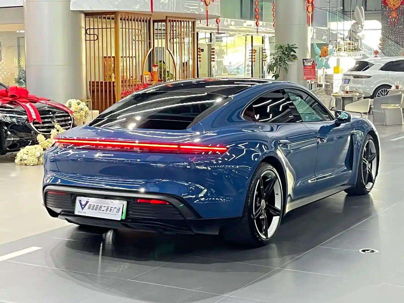 2020 Taycan — миниатюра 7