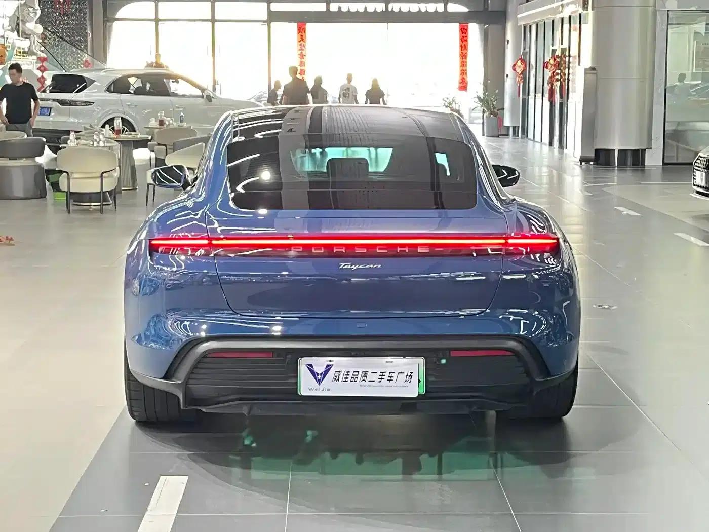 2020 Taycan — миниатюра 8