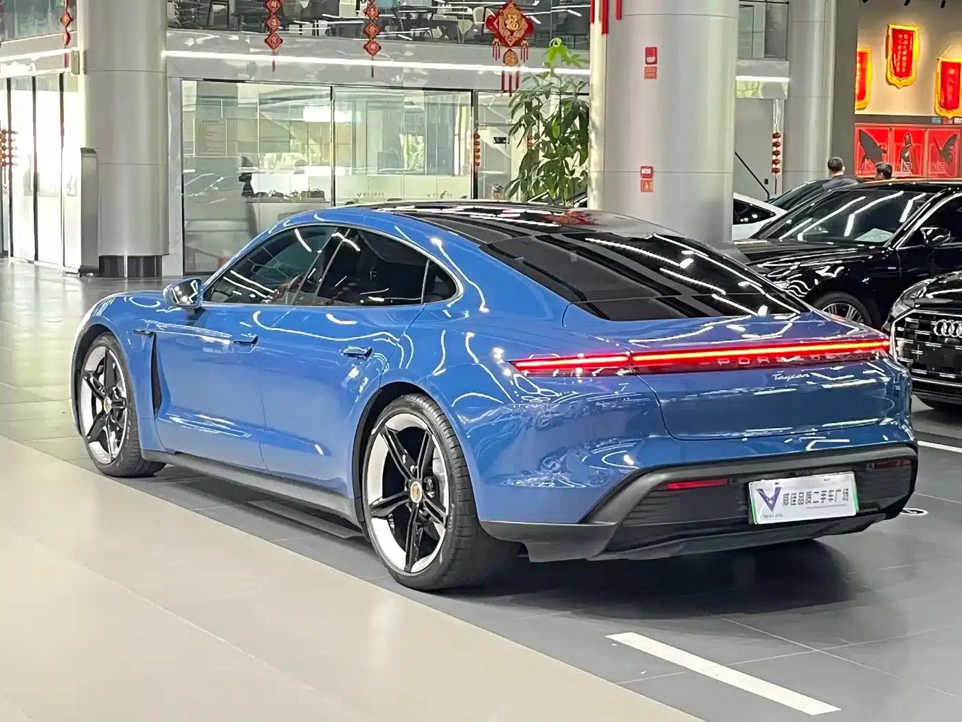 2020 Taycan — миниатюра 9