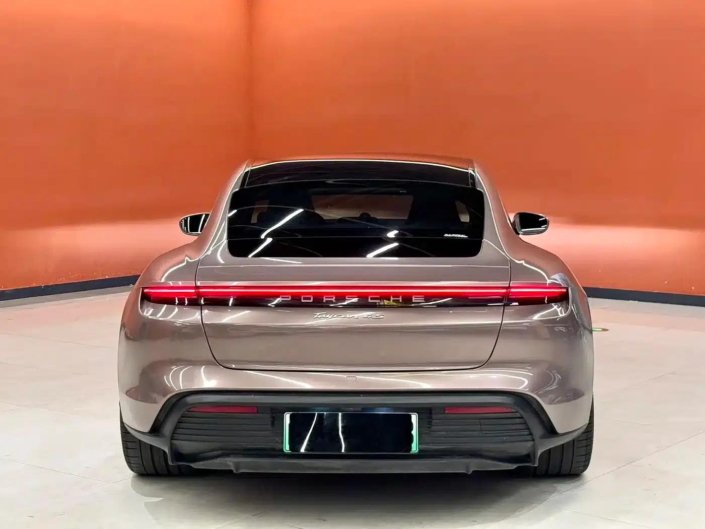 2019 Taycan 4S — миниатюра 13