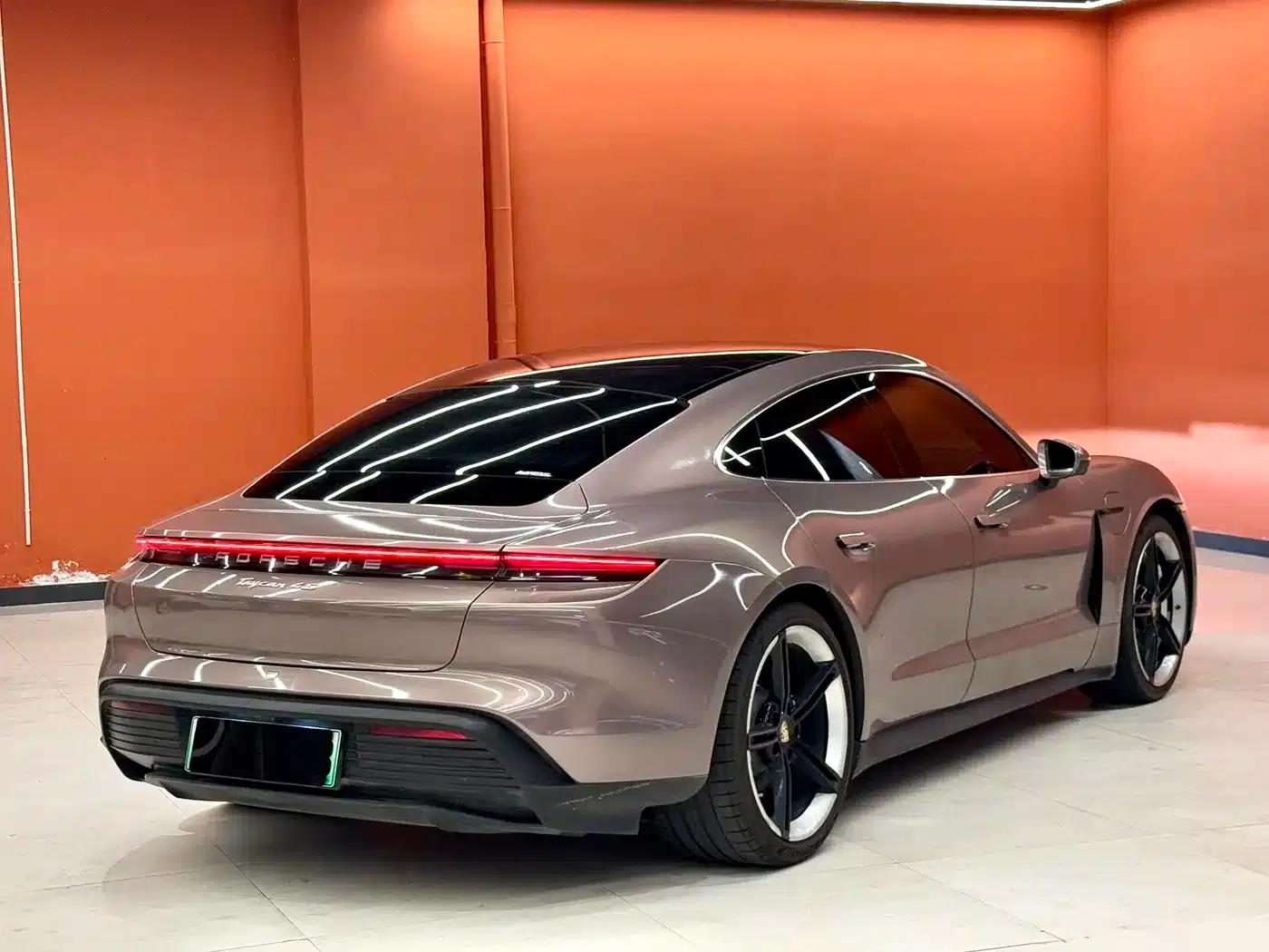 2019 Taycan 4S — миниатюра 14