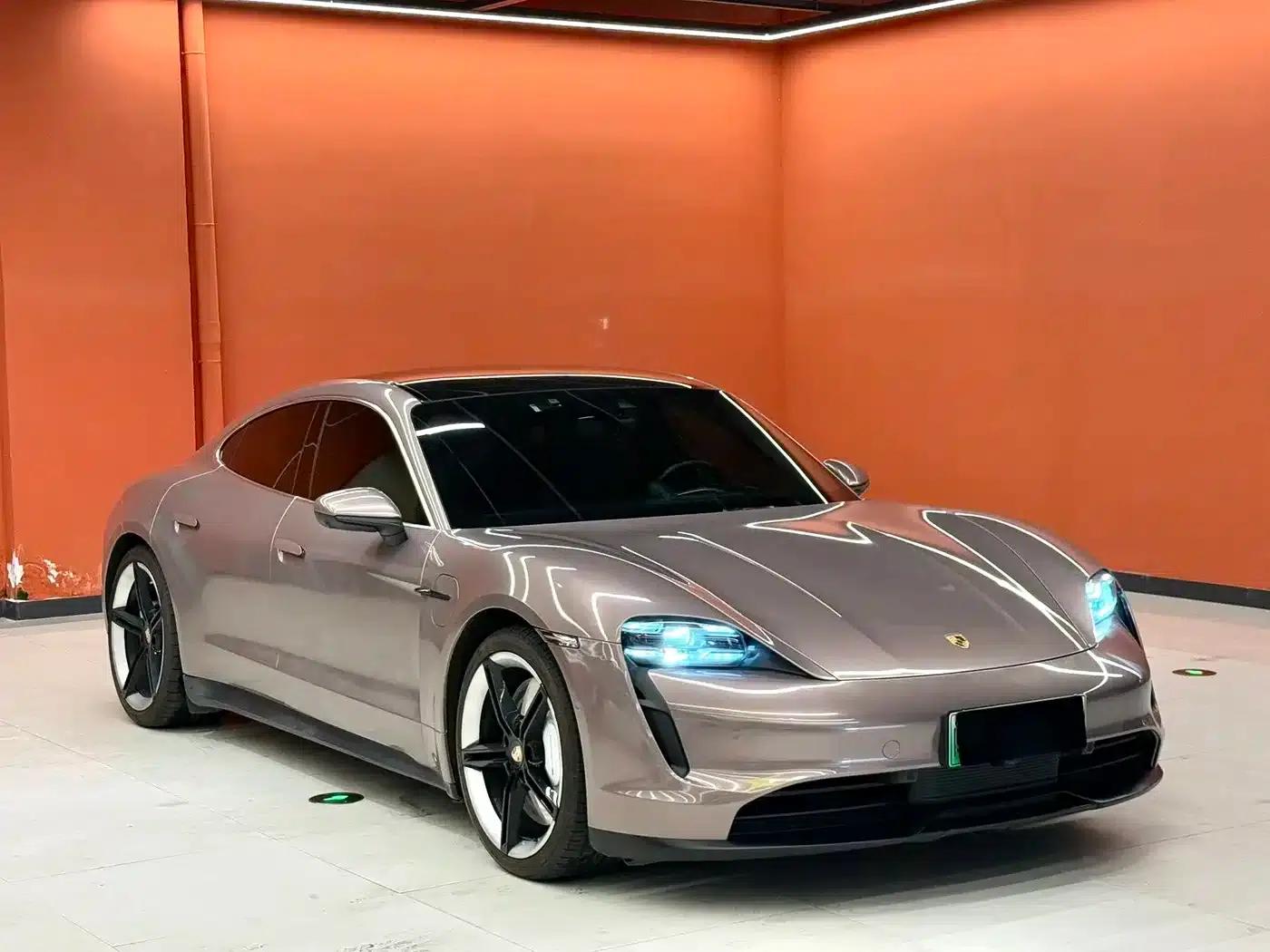 2019 Taycan 4S — миниатюра 3