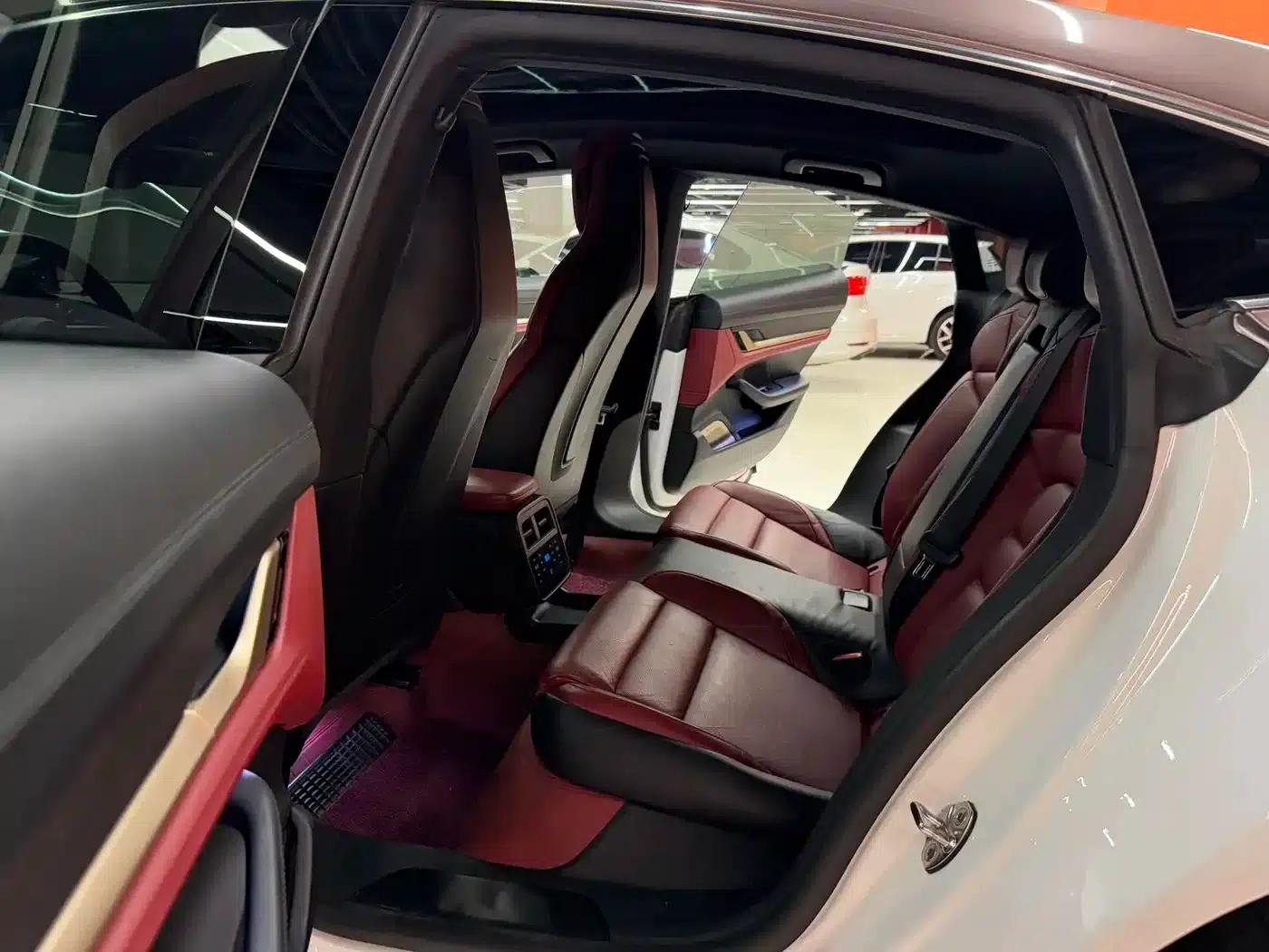 2019 Taycan 4S — миниатюра 5