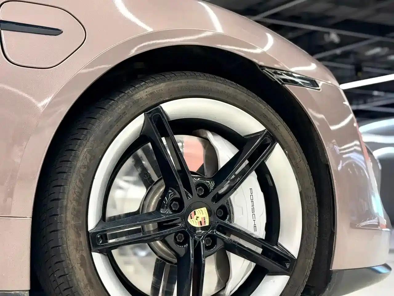 2019 Taycan 4S — миниатюра 10
