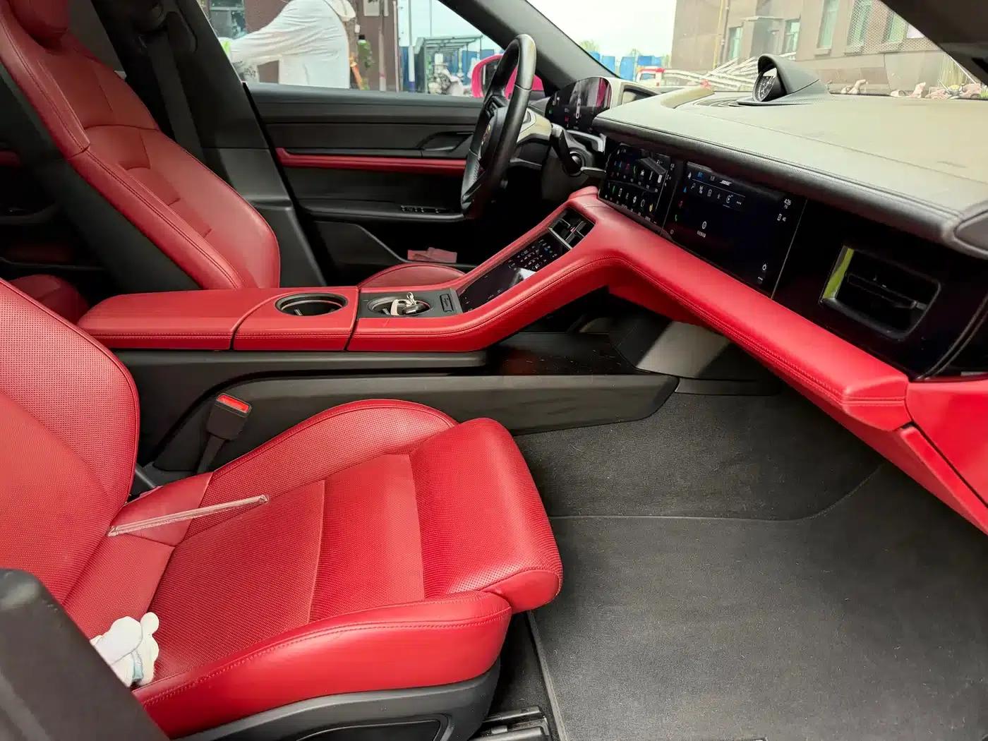 2019 Taycan 4S — миниатюра 15