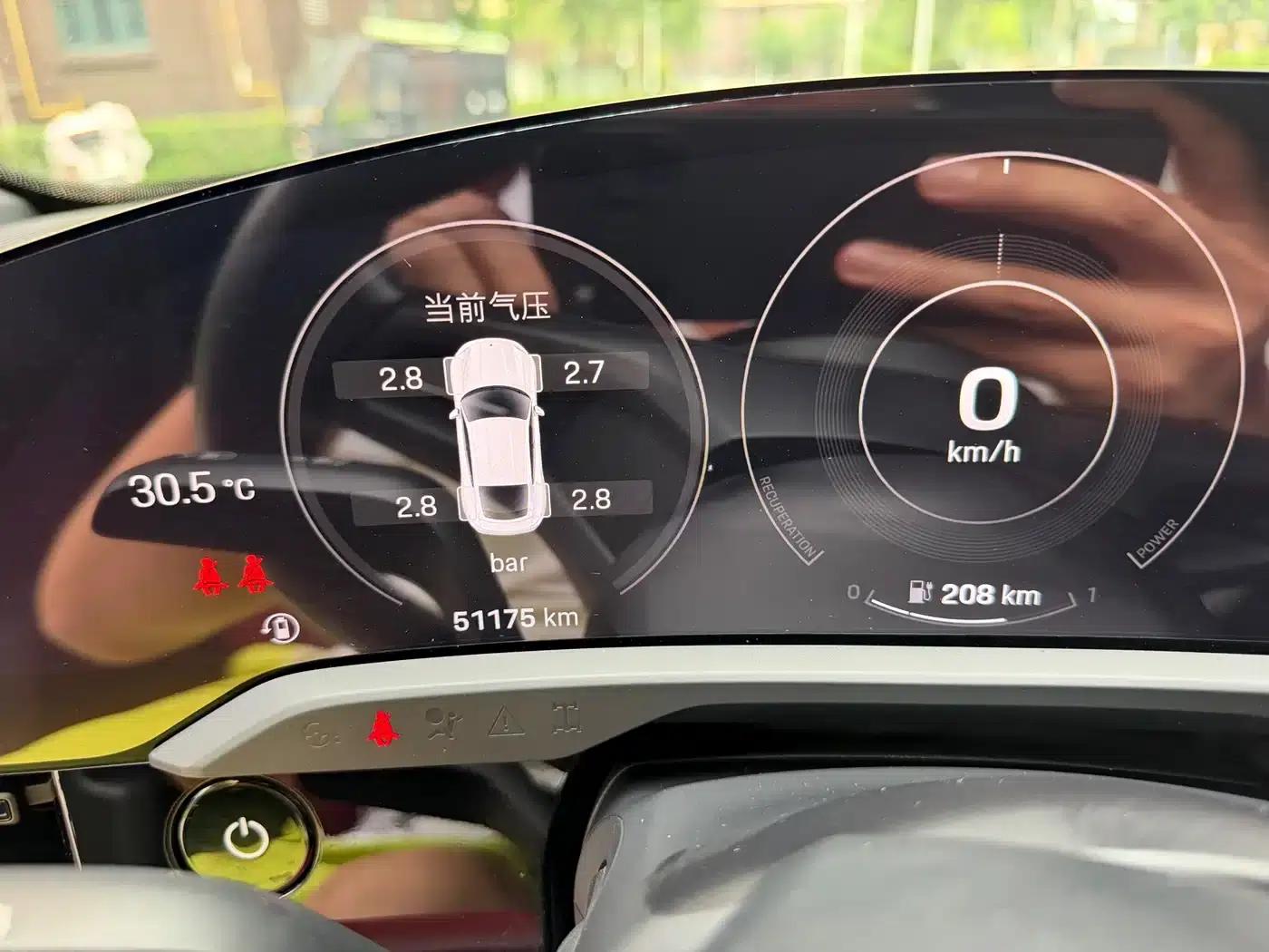 2019 Taycan 4S — миниатюра 16