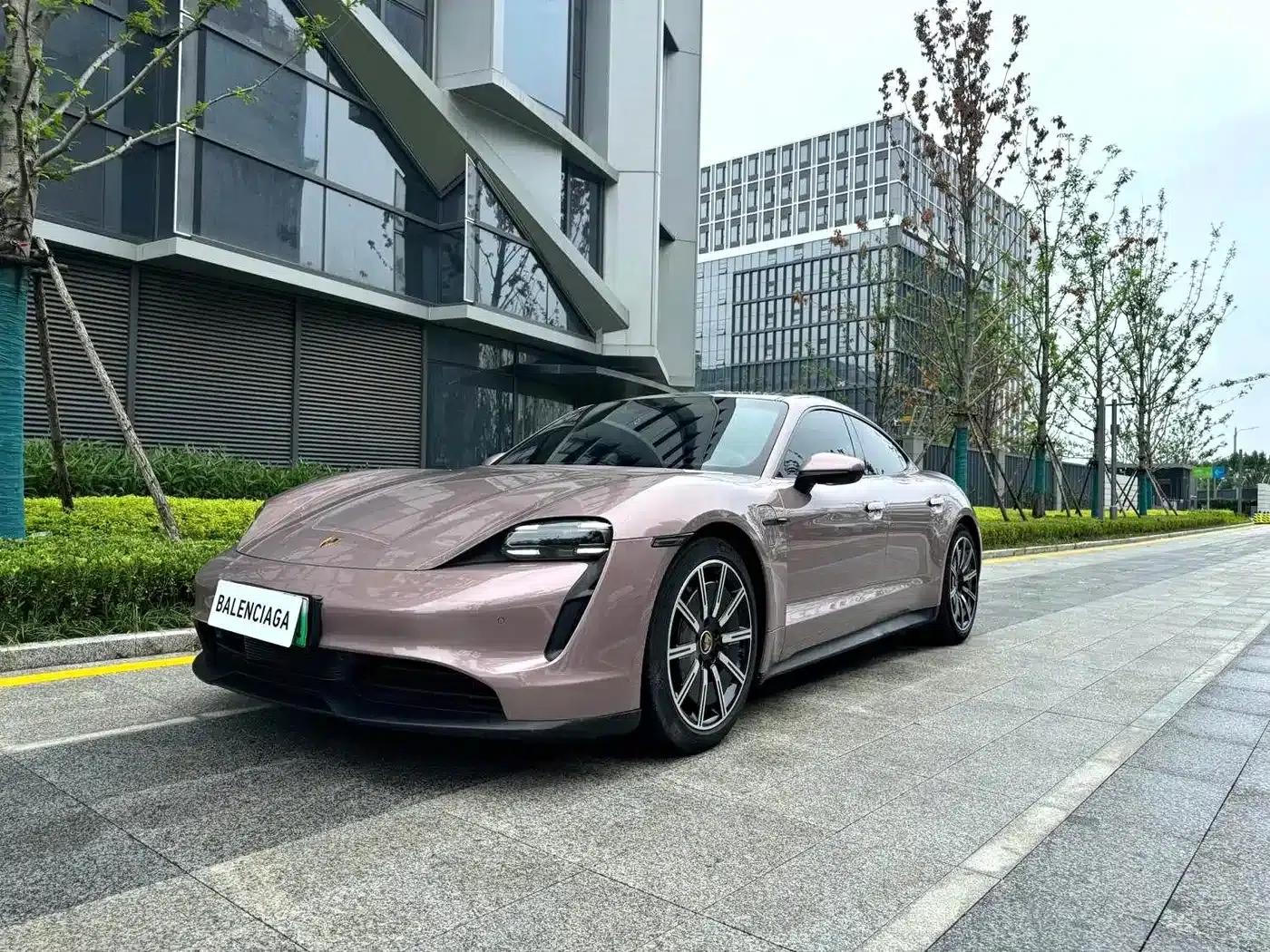 2020 Taycan — миниатюра 1