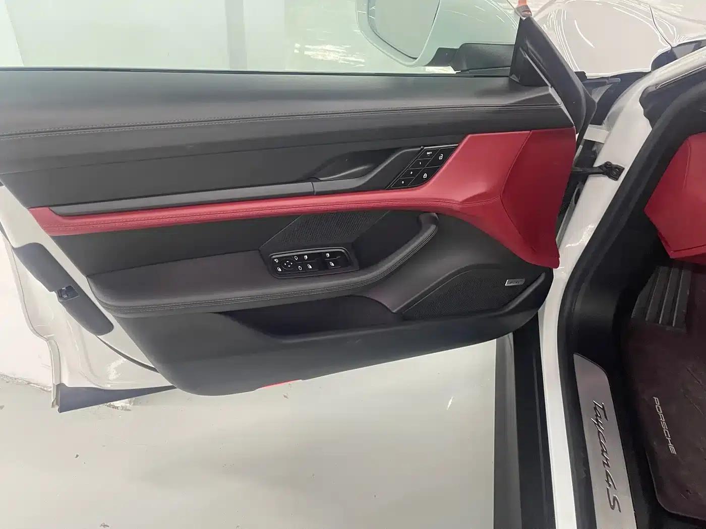 2022 Taycan 4S — миниатюра 5