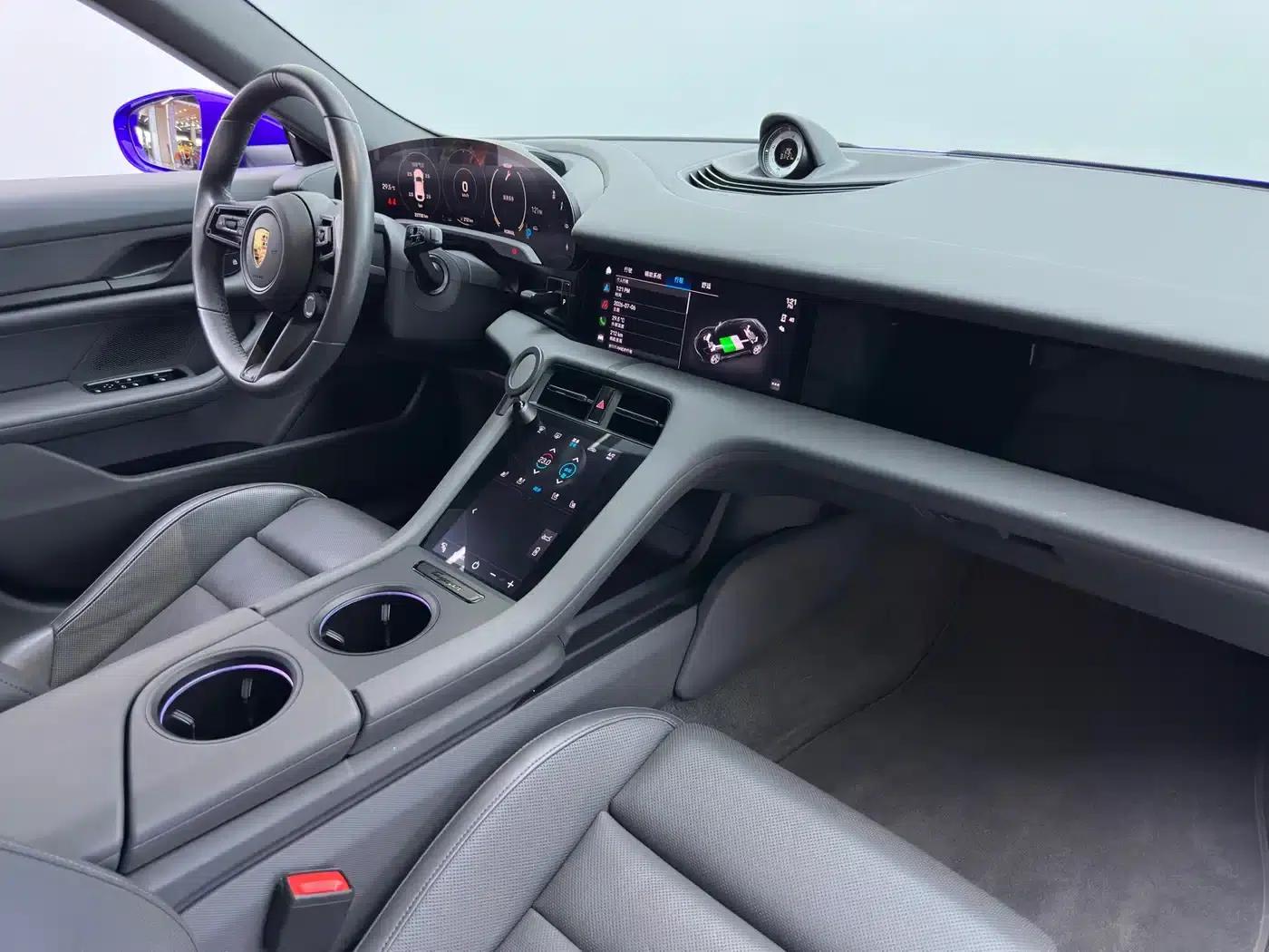 Taycan 2022 Taycan 4 Cross Turismo — миниатюра 14