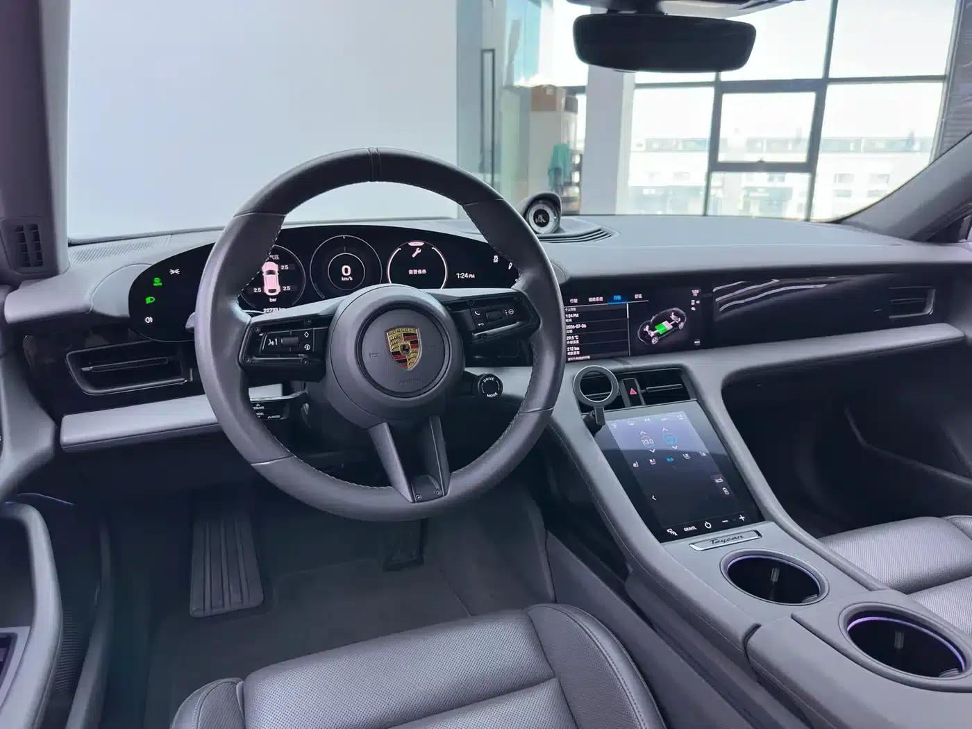 Taycan 2022 Taycan 4 Cross Turismo — миниатюра 16