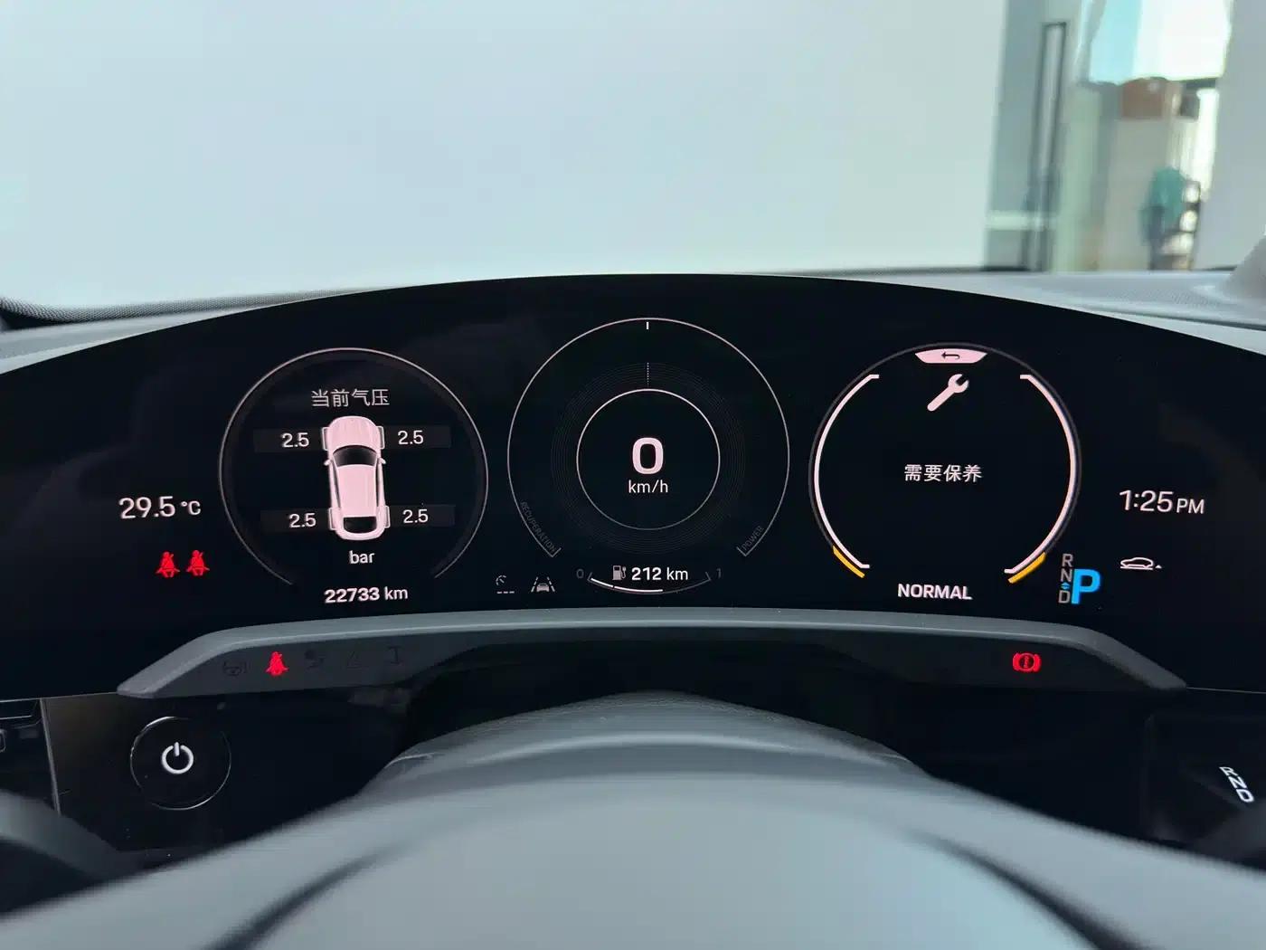 Taycan 2022 Taycan 4 Cross Turismo — миниатюра 18