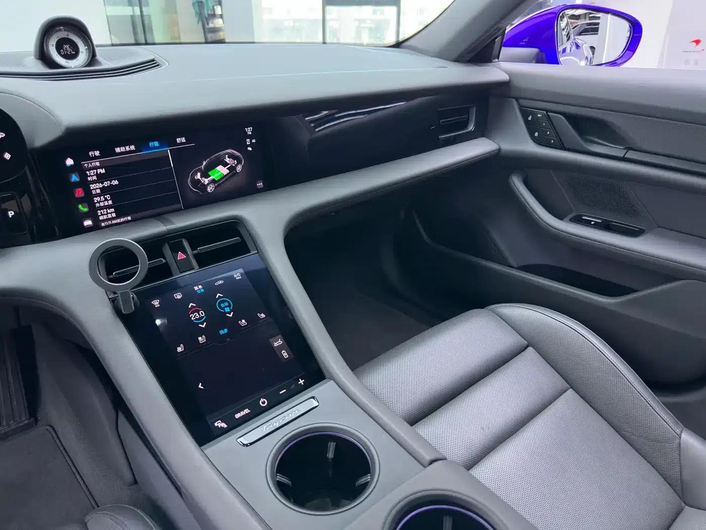 Taycan 2022 Taycan 4 Cross Turismo — миниатюра 22