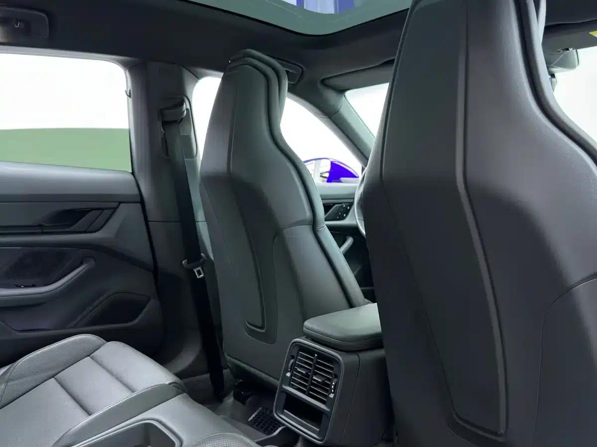 Taycan 2022 Taycan 4 Cross Turismo — миниатюра 27