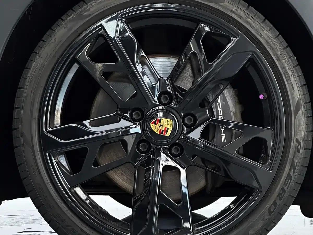 Taycan 2022 Taycan 4 Cross Turismo — миниатюра 8
