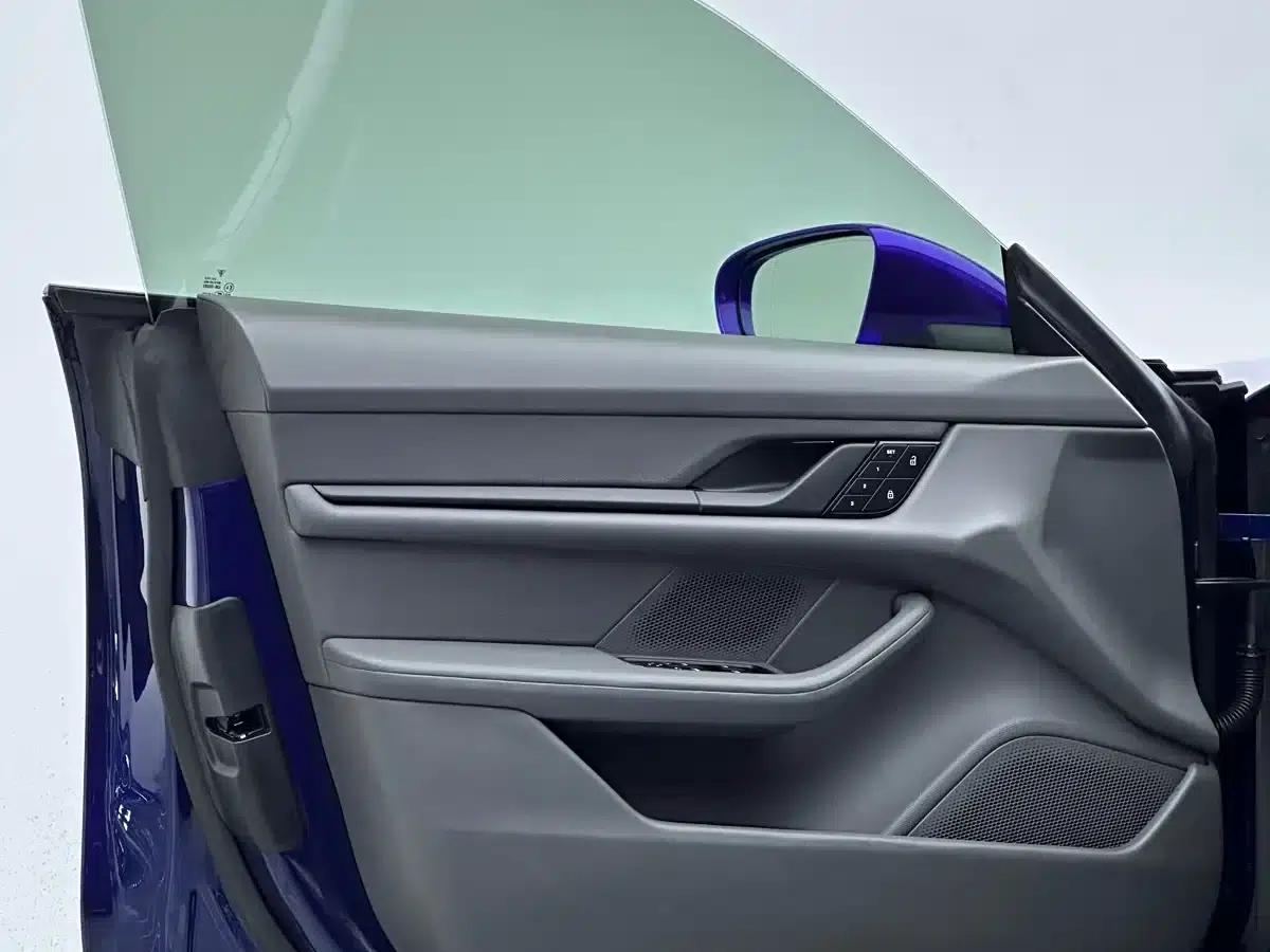Taycan 2022 Taycan 4 Cross Turismo — миниатюра 10