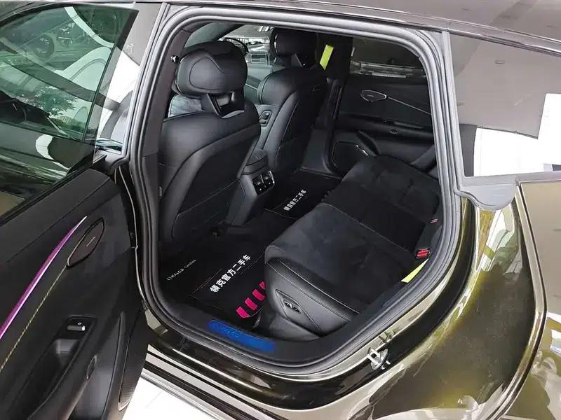 Lynk & Co 10 EM-P 2025 240 AWD Ultra Sport Edition — миниатюра 12