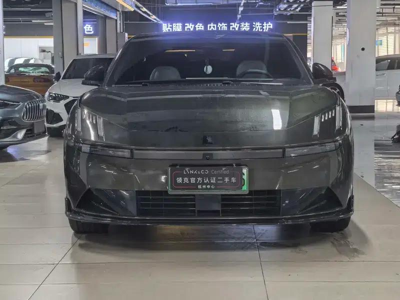 Lynk & Co 10 EM-P 2025 240 AWD Ultra Sport Edition — миниатюра 2