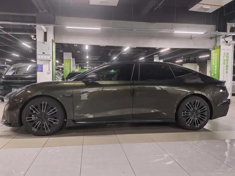 Lynk & Co 10 EM-P 2025 240 AWD Ultra Sport Edition — миниатюра 3