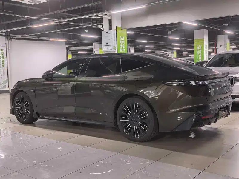 Lynk & Co 10 EM-P 2025 240 AWD Ultra Sport Edition — миниатюра 4