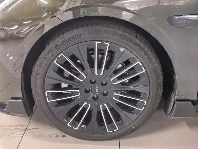 Lynk & Co 10 EM-P 2025 240 AWD Ultra Sport Edition — миниатюра 9