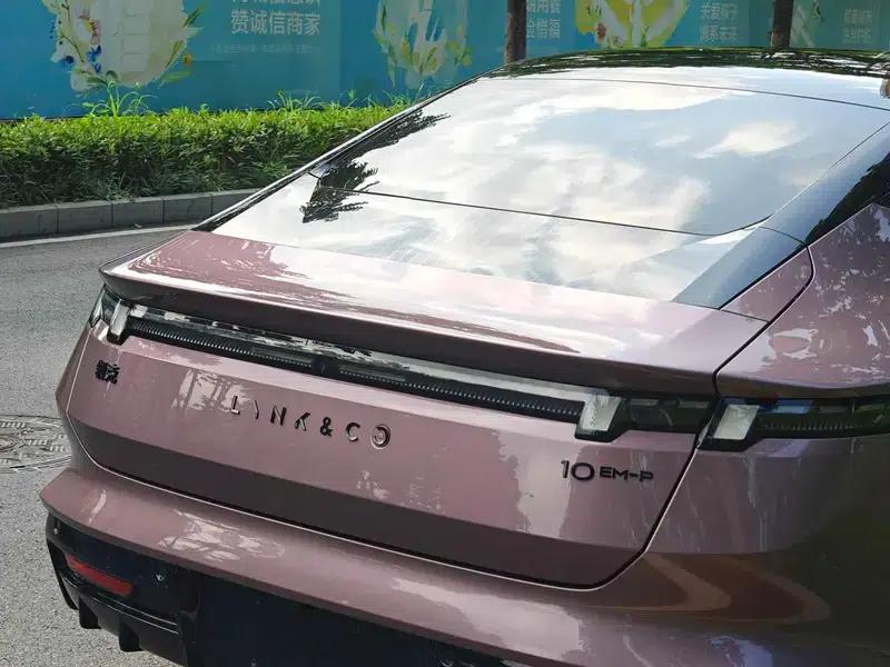 Lynk & Co 10 EM-P 2025 Model 240 AWD Ultra — миниатюра 11