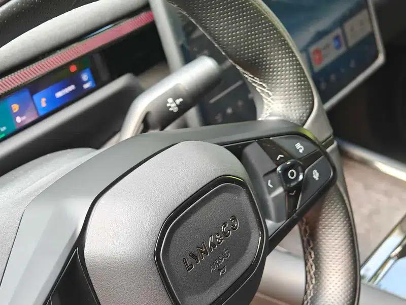Lynk & Co 10 EM-P 2025 Model 240 AWD Ultra — миниатюра 13