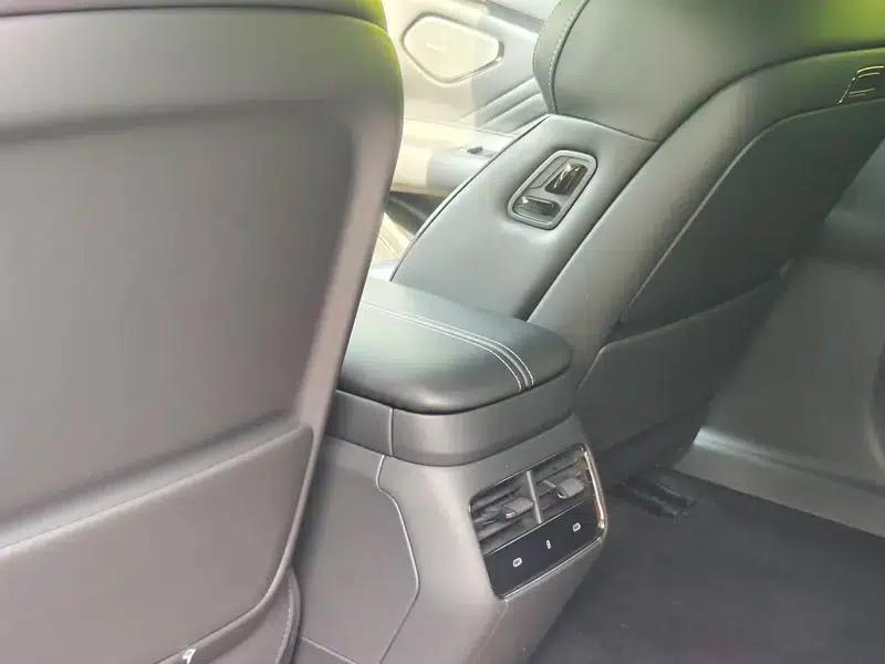 Lynk & Co 10 EM-P 2025 Model 240 AWD Ultra — миниатюра 14