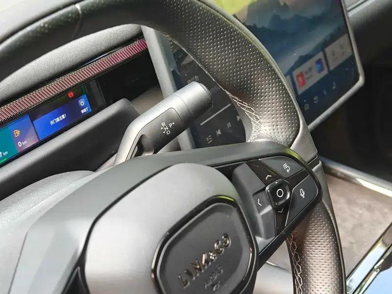 Lynk & Co 10 EM-P 2025 Model 240 AWD Ultra — миниатюра 15