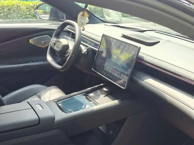 Lynk & Co 10 EM-P 2025 Model 240 AWD Ultra — миниатюра 16