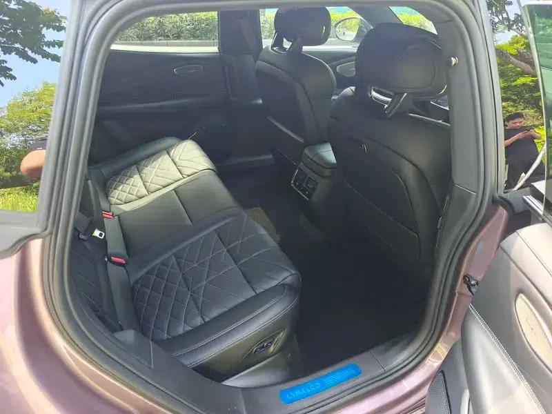 Lynk & Co 10 EM-P 2025 Model 240 AWD Ultra — миниатюра 22