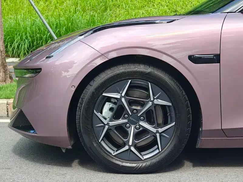 Lynk & Co 10 EM-P 2025 Model 240 AWD Ultra — миниатюра 9