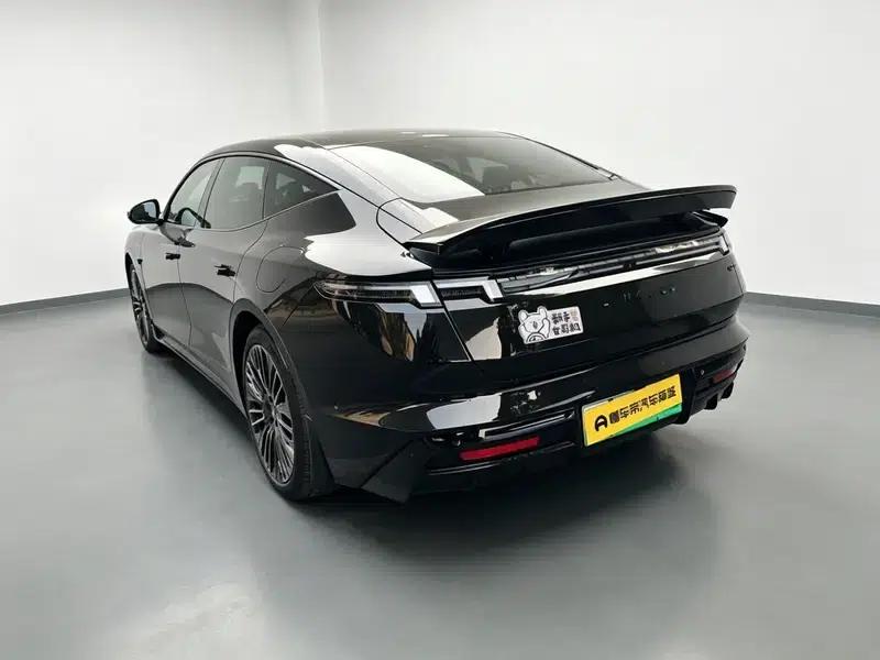 Lynk & Co 10 EM-P 2025 Model 240 AWD Ultra — миниатюра 2