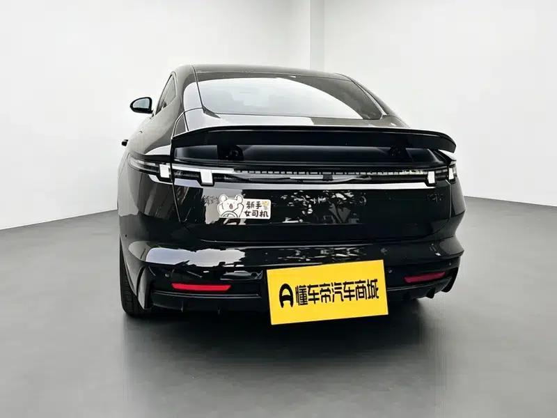 Lynk & Co 10 EM-P 2025 Model 240 AWD Ultra — миниатюра 6