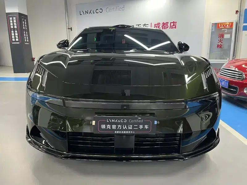 Lynk & Co 10 EM-P 2025 240 AWD Ultra Sport Edition — миниатюра 2