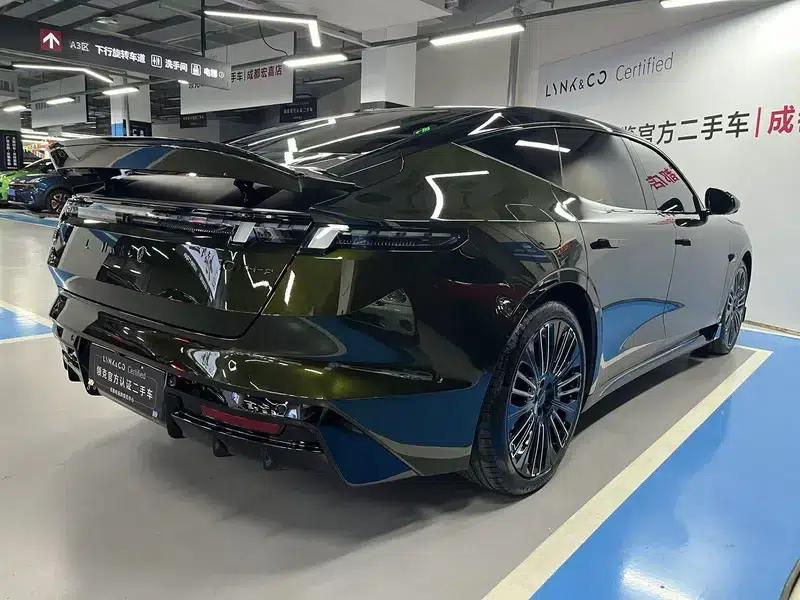 Lynk & Co 10 EM-P 2025 240 AWD Ultra Sport Edition — миниатюра 7