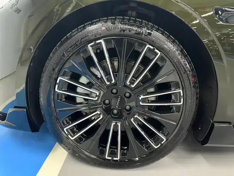 Lynk & Co 10 EM-P 2025 240 AWD Ultra Sport Edition — миниатюра 9