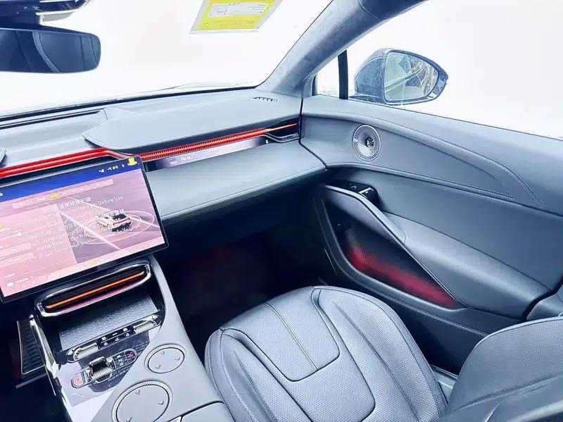 2025 Eletre 600 Luxury Edition — миниатюра 12