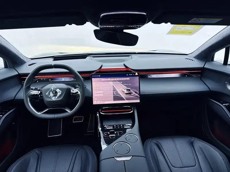 2025 Eletre 600 Luxury Edition — миниатюра 18