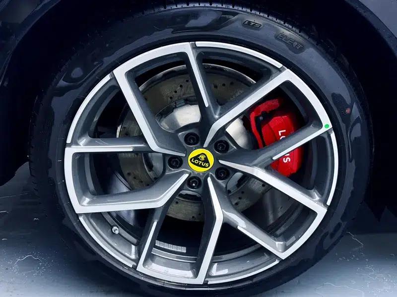 2025 Eletre 600 Luxury Edition — миниатюра 10
