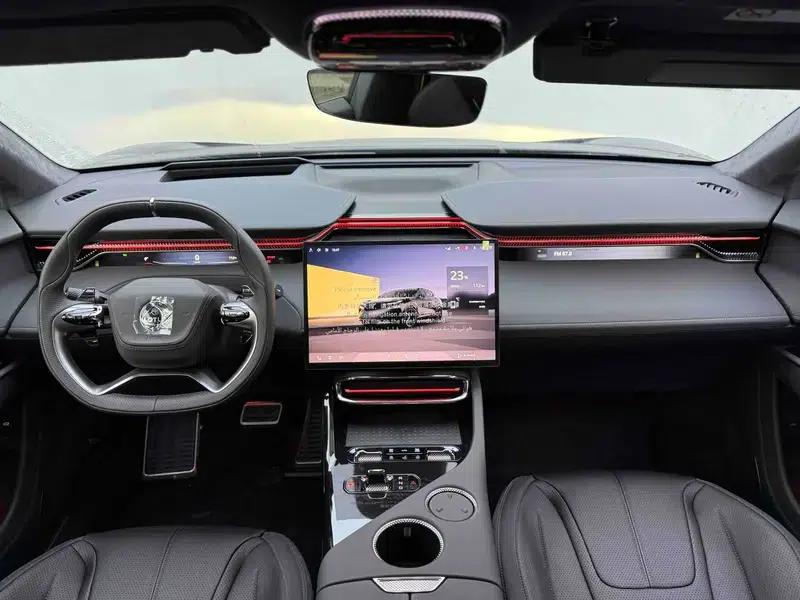 2025 Eletre 600 Luxury Edition — миниатюра 13