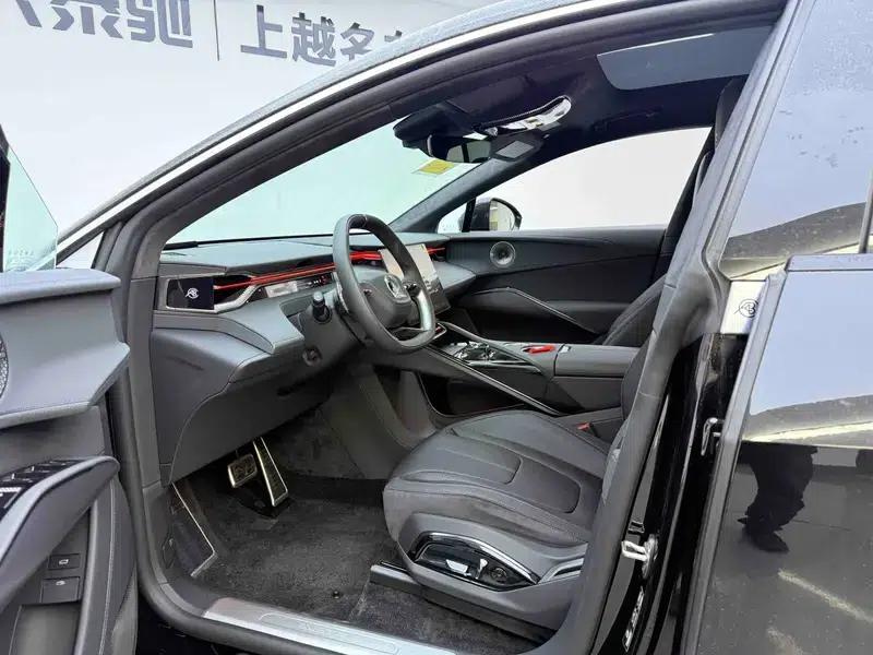 2025 Eletre 600 Luxury Edition — миниатюра 19