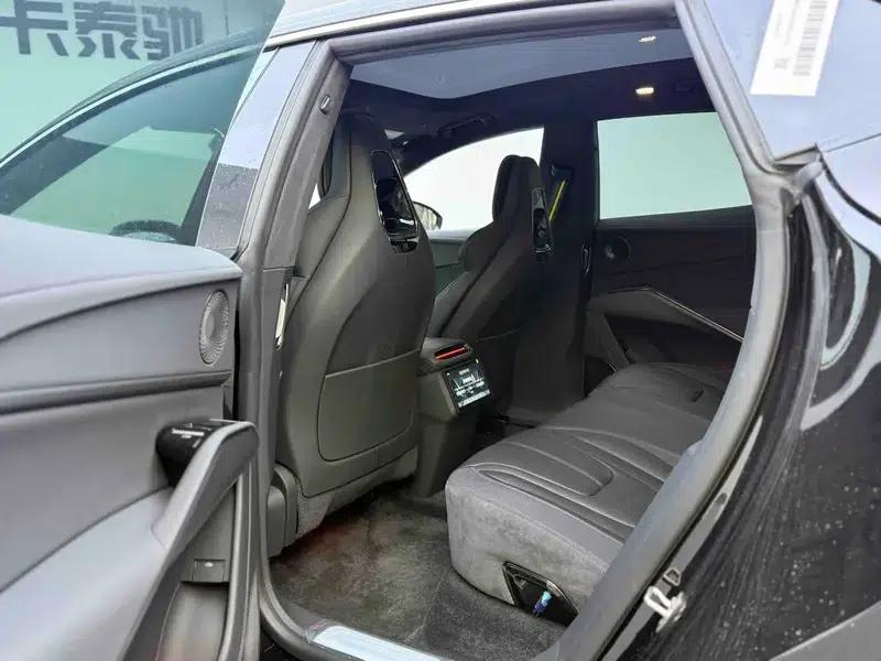 2025 Eletre 600 Luxury Edition — миниатюра 21