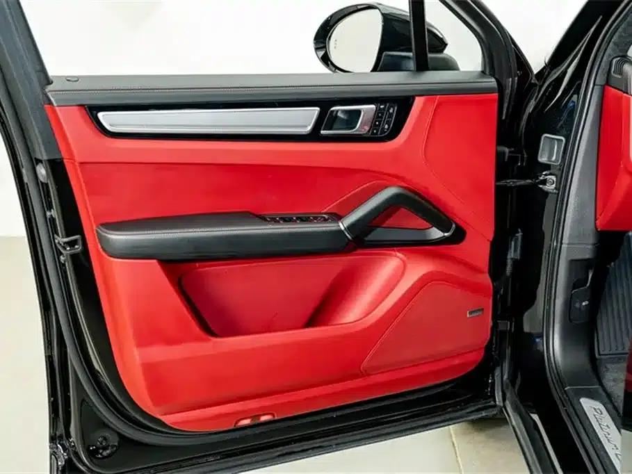 2023 Cayenne E-Hybrid 2.0T Platinum Edition — миниатюра 18