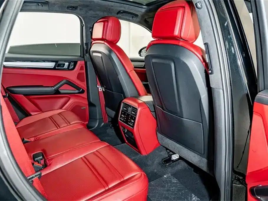 2023 Cayenne E-Hybrid 2.0T Platinum Edition — миниатюра 23