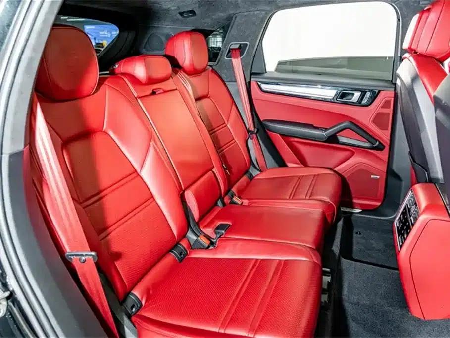 2023 Cayenne E-Hybrid 2.0T Platinum Edition — миниатюра 24