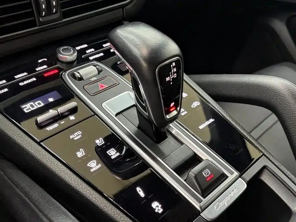 2021 Cayenne E-Hybrid 2.0T — миниатюра 4