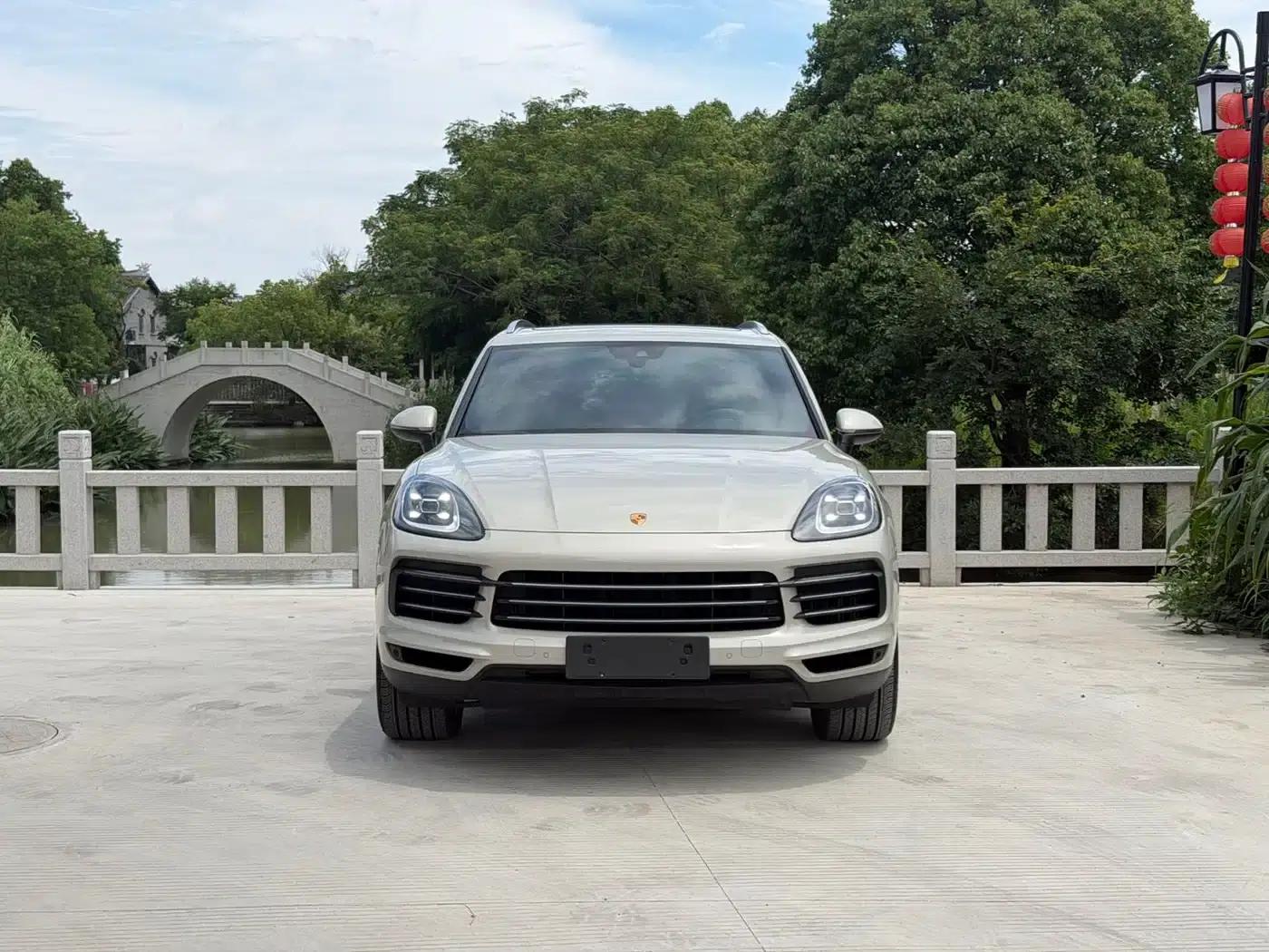 2022 Cayenne E-Hybrid 2.0T Platinum Edition — миниатюра 2
