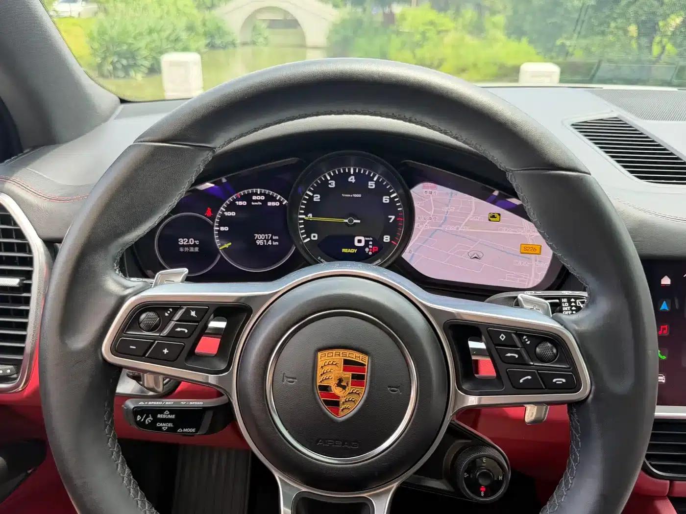 2022 Cayenne E-Hybrid 2.0T Platinum Edition — миниатюра 20