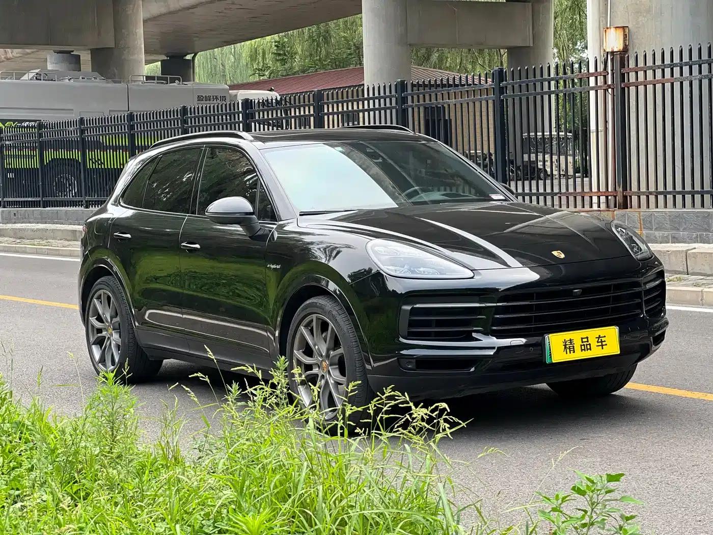 2023 Cayenne E-Hybrid 2.0T — миниатюра 4